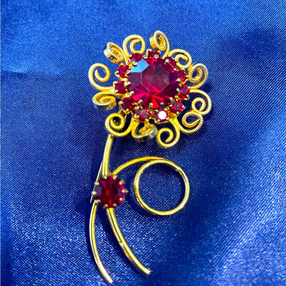 Vintage Red Flower Pin